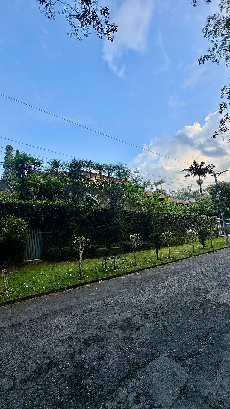 Casa em condomínio fechado - Granja Viana