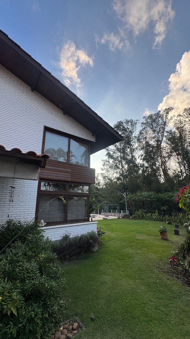 Casa em condomínio fechado - Granja Viana