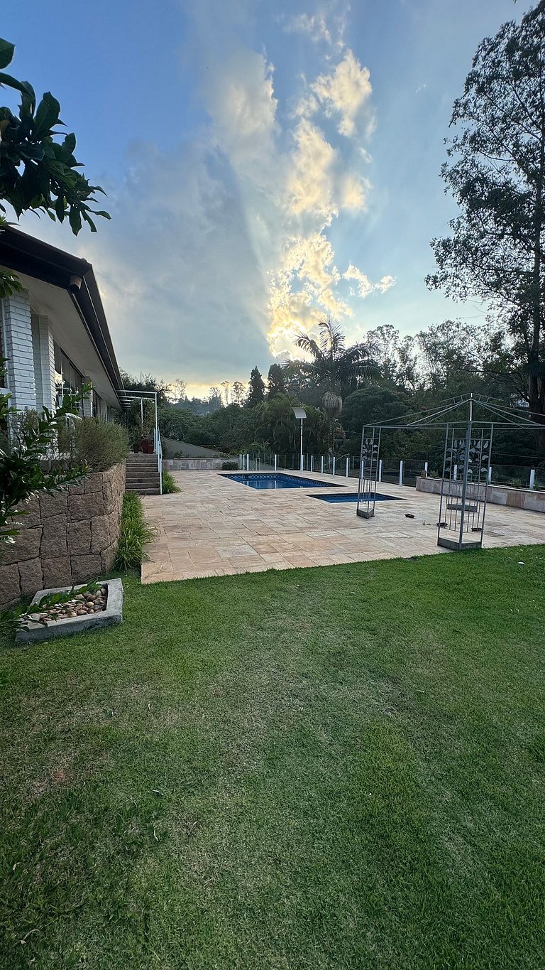 Casa em condomínio fechado - Granja Viana