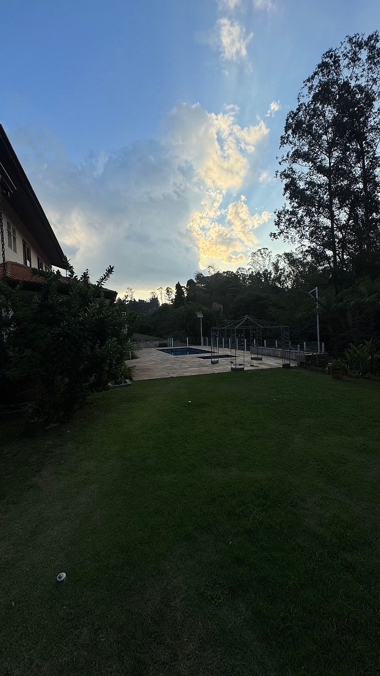 Casa em condomínio fechado - Granja Viana