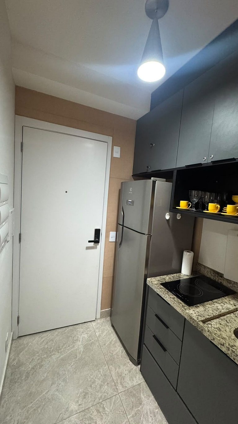 Studio moderno ao lado do metrô Santa Cecília